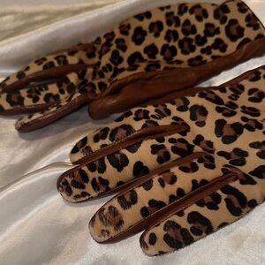 Club Monaco Leopard Print Gloves